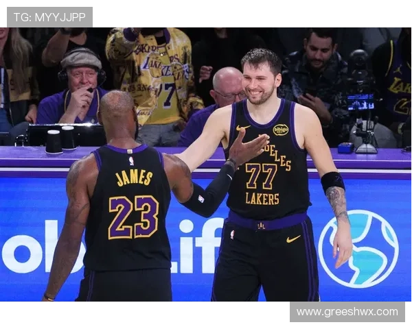 阿里纳斯评詹姆斯该做播客仅十五